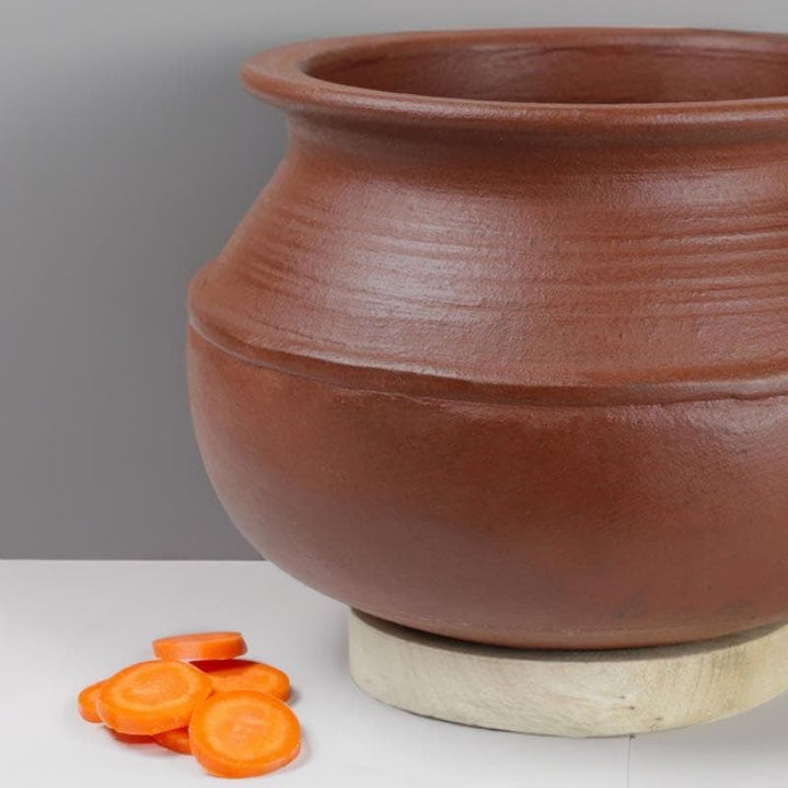 Buy Kalikasan Rice Clay Pot (Brown) - 3000 ML at Vaaree online | Beautiful Cooking Pot to choose from