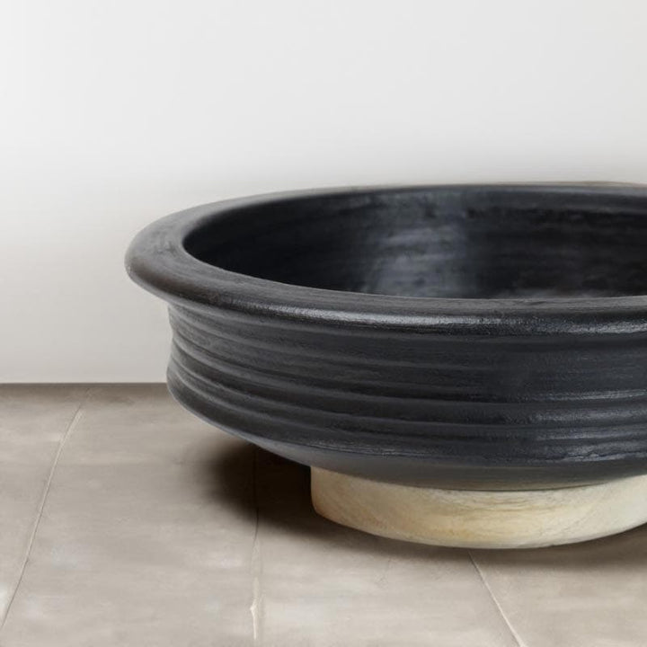 Buy Manawari Clay Pot (Black) - 2000 ML at Vaaree online | Beautiful Cooking Pot to choose from