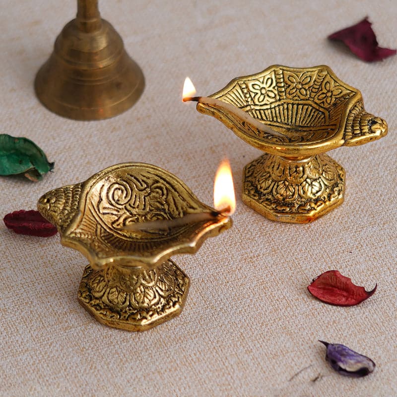 Buy Vakasani Leaf Diya - Set Of Two Diyas from Vaaree