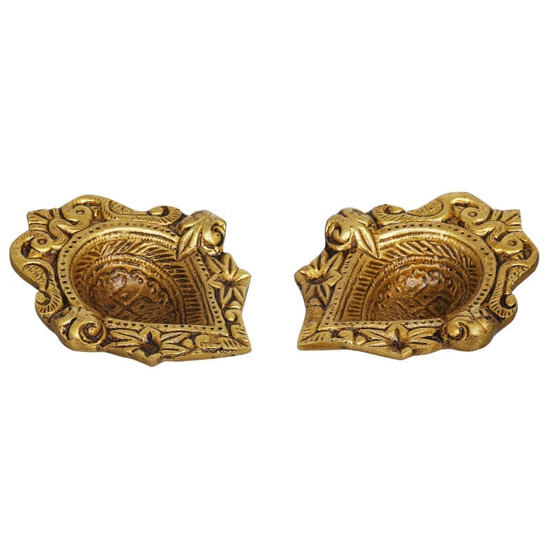 Buy Prisha Decorative Diya - Set Of Two Diyas from Vaaree