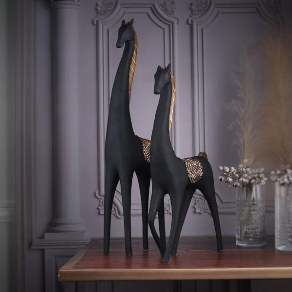 Buy Rae Fae Giraffe Couple Showpiece at Vaaree online | Beautiful Showpieces to choose from