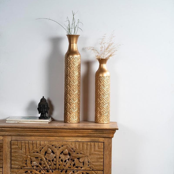 Buy Marjorie Flower Vase at Vaaree online | Beautiful Vase to choose from