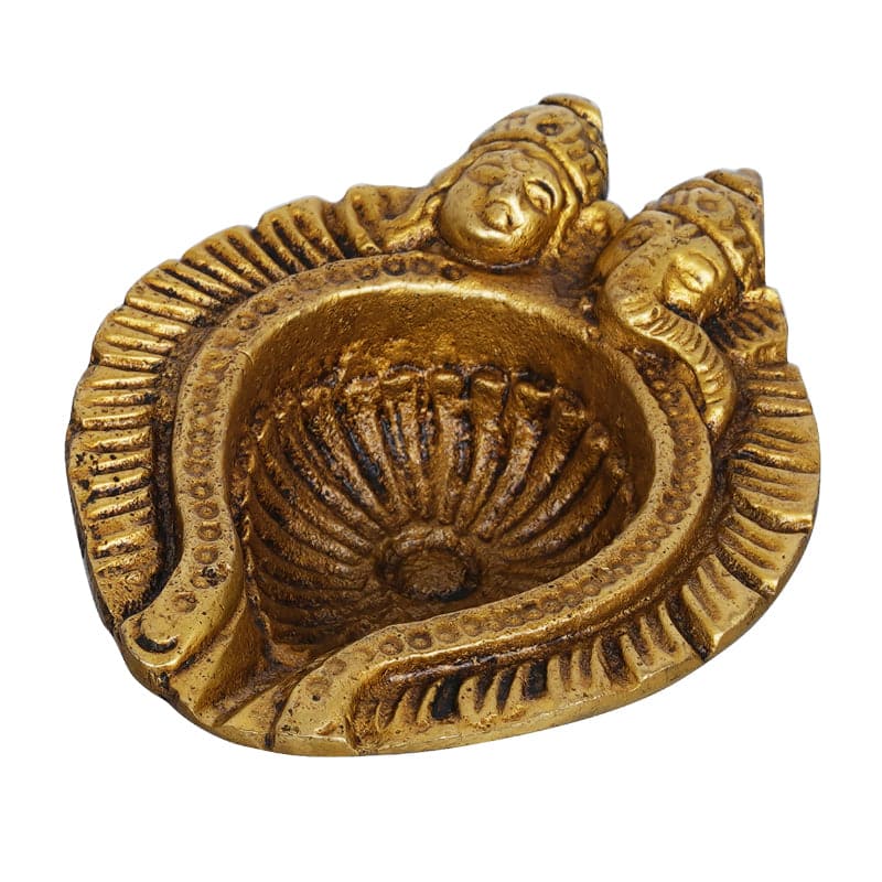 Buy Pritika Godess Lakshmi And Lord Ganesha Diya Diyas from Vaaree