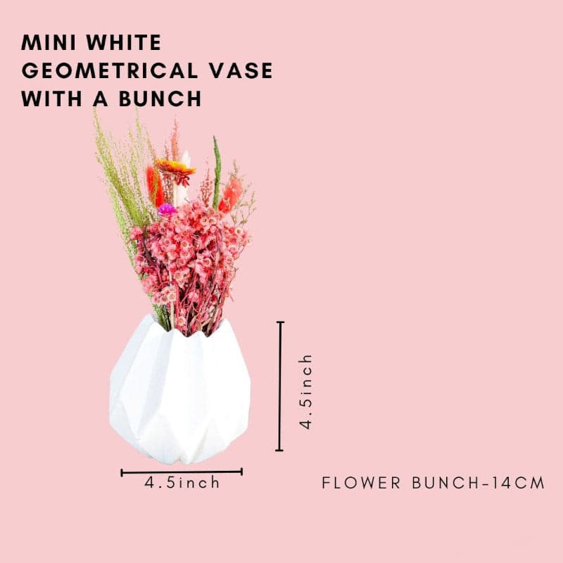 Buy Liwo Ceramic Vase With Dried Flower Bunch - White Vase from Vaaree