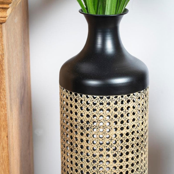 Buy Calista Cyane Black Vase at Vaaree online | Beautiful Vase to choose from