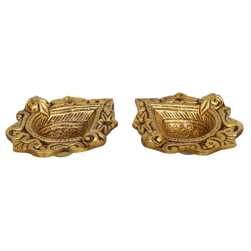 Buy Prisha Decorative Diya - Set Of Two Diyas from Vaaree