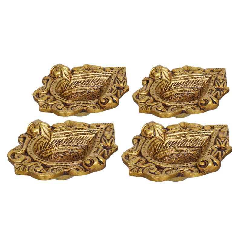 Buy Prisha Decorative Diya - Set Of Four Diyas from Vaaree