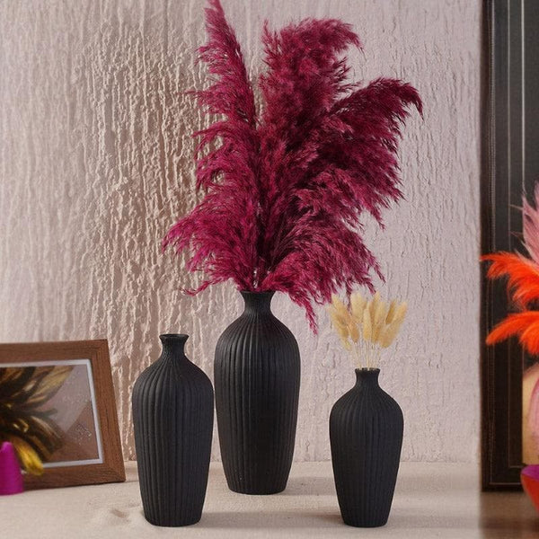 Buy Nara Vase (Black) - Set Of Three at Vaaree online | Beautiful Vase to choose from