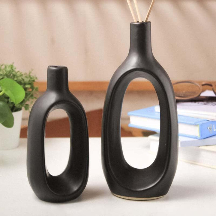 Buy Gunnen Vases (Black) - Set of Three at Vaaree online | Beautiful Vase to choose from
