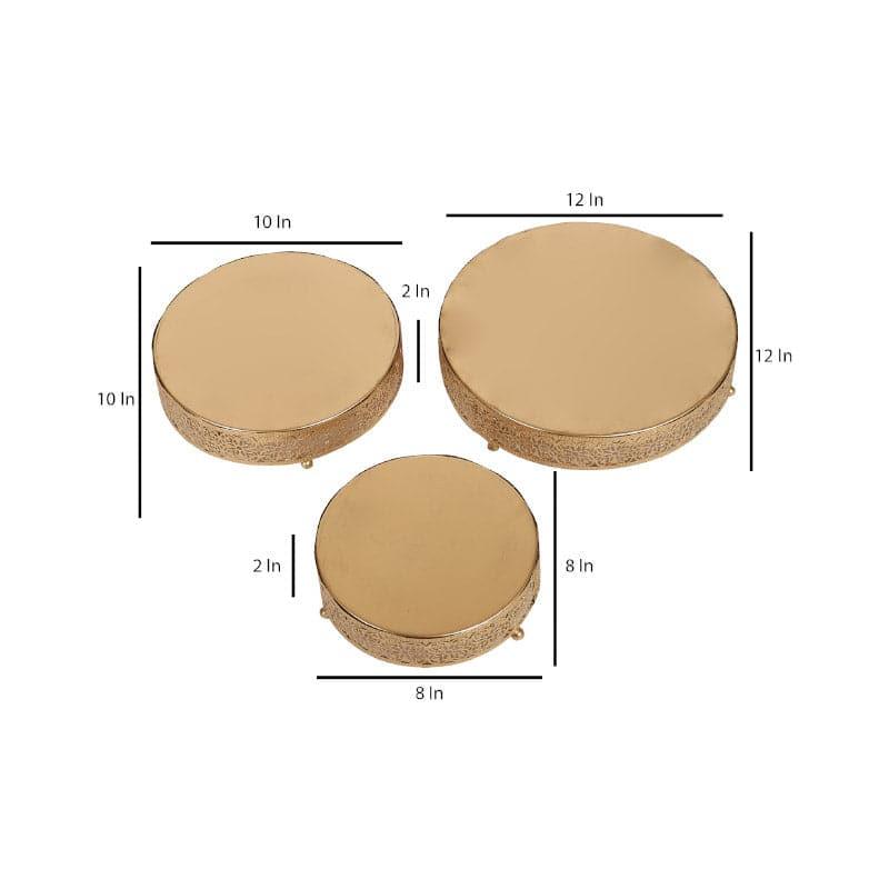 Buy Carnae Buffet Riser Platter - Set Of Three at Vaaree online | Beautiful Platter to choose from