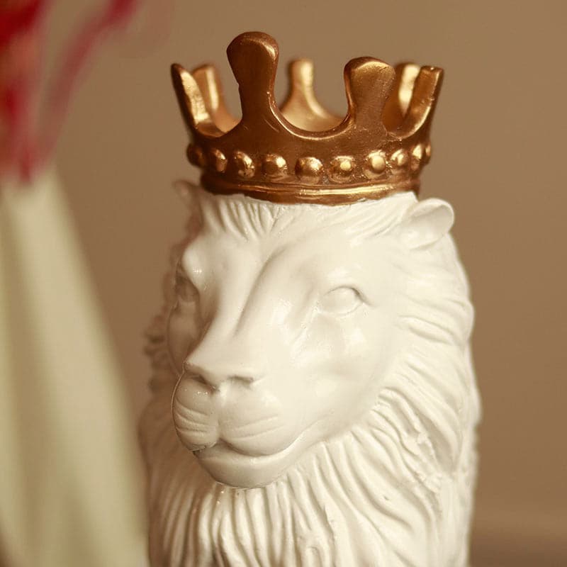 Buy Leo King Pride Showpiece - White Showpieces from Vaaree