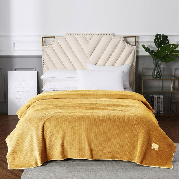 Buy Idyllic Snigu Blanket - Yellow Blankets from Vaaree