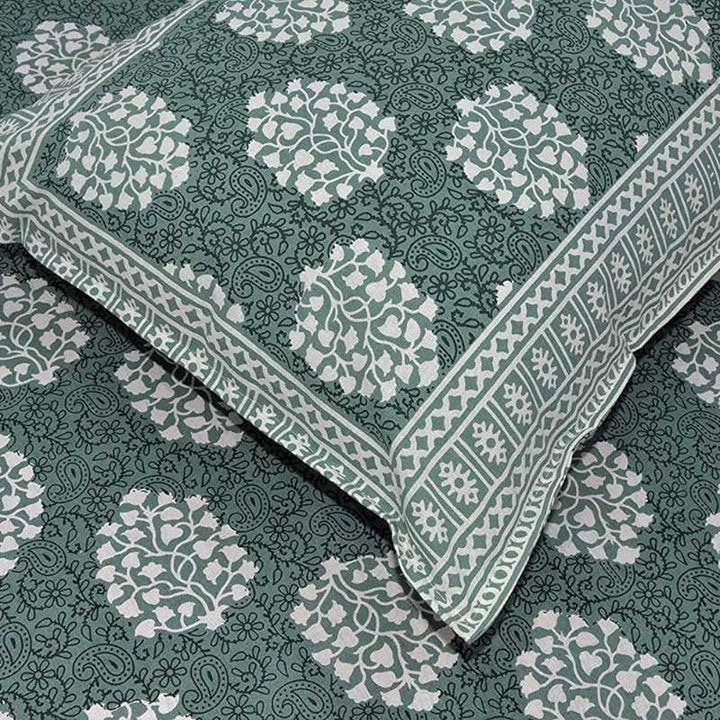 Buy Garden Glitz Bedsheet - Green at Vaaree online | Beautiful Bedsheets to choose from