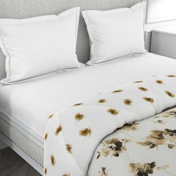 Buy Fleur Romance Comforter at Vaaree online | Beautiful Comforters & AC Quilts to choose from