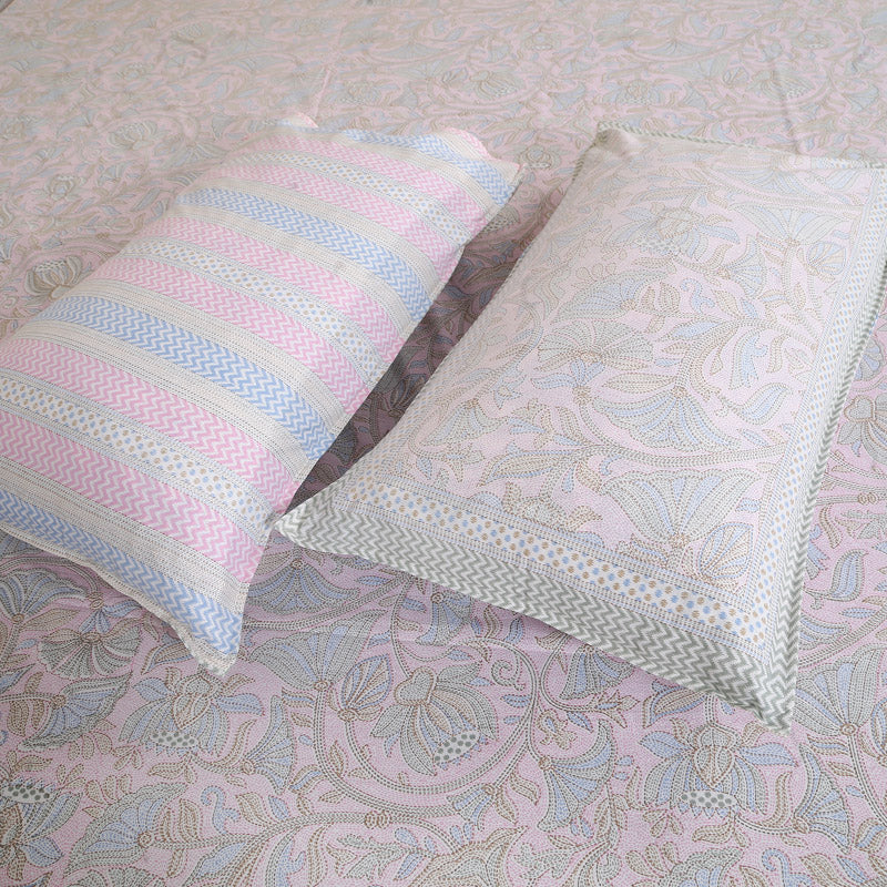 Buy Saagara Floral Bedsheet - Pink & Blue Bedsheets from Vaaree