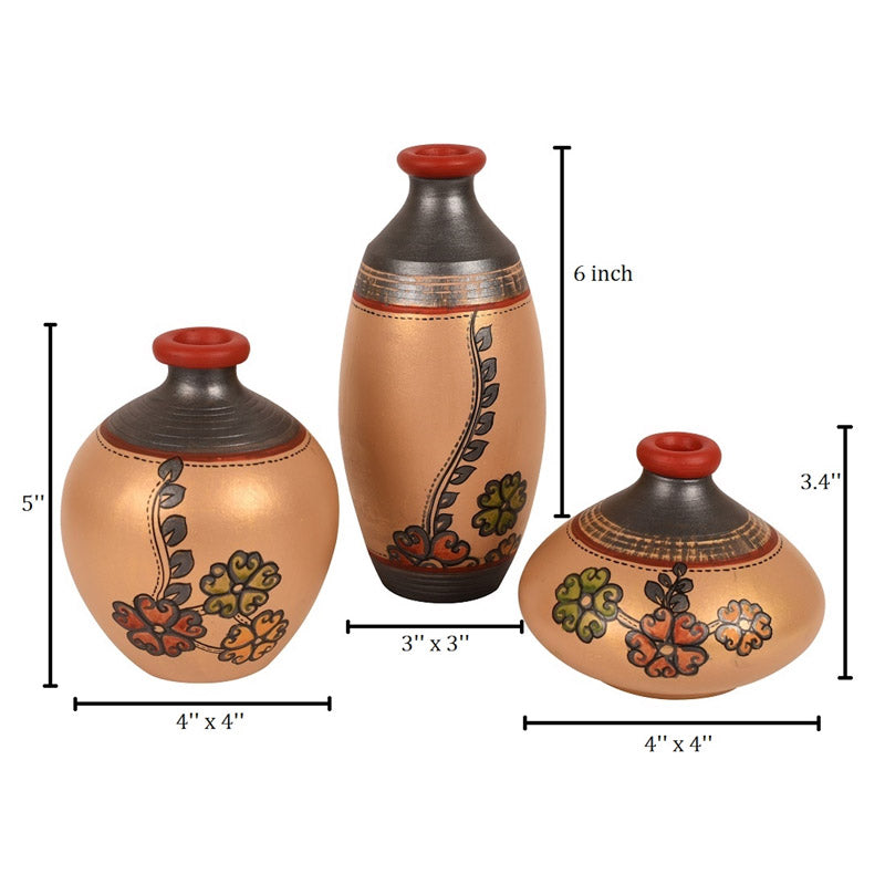 Buy Nihari Terracotta Vase - Set of Three Vase from Vaaree