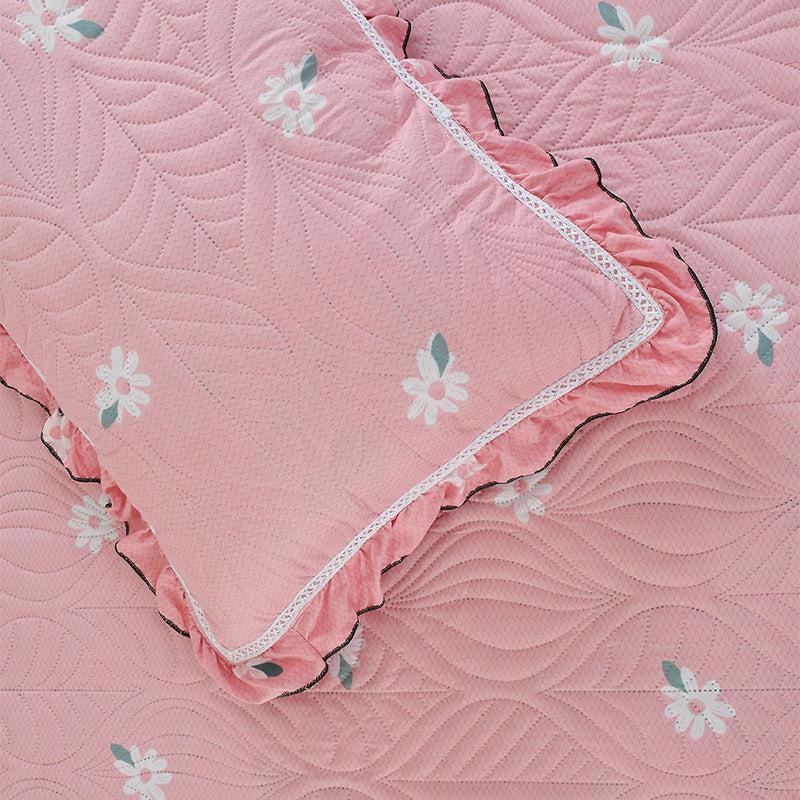 Buy Amya Pink Floral Bedcover Bedcovers from Vaaree