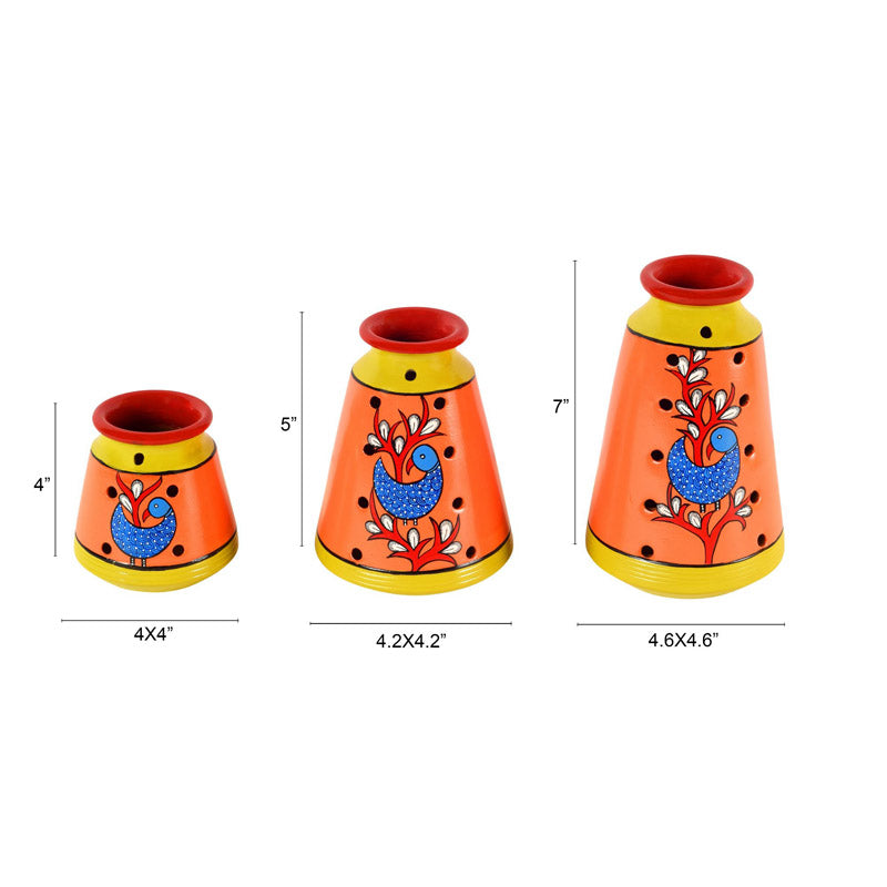 Buy Milha Terracotta Vase - Three Piece Set Vase from Vaaree