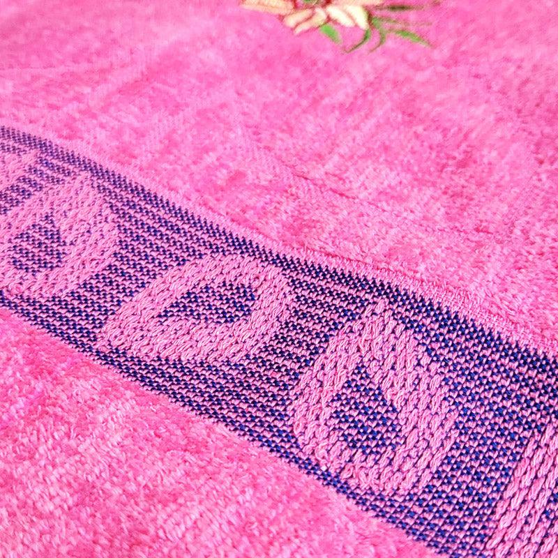 Buy Reto Flora Bath Towel (Pink) - Set Of Two Bath Towels from Vaaree