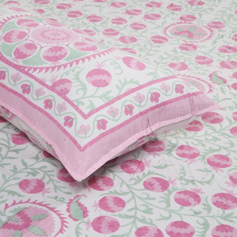 Buy Farah Floral Bedsheet - Pink Bedsheets from Vaaree