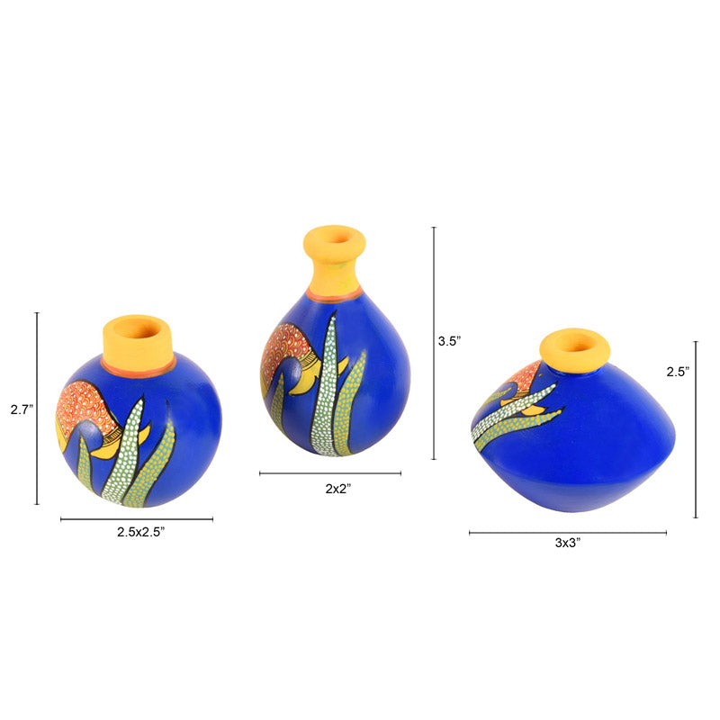 Buy Varaha Terracotta Vase - Three Piece Set Vase from Vaaree