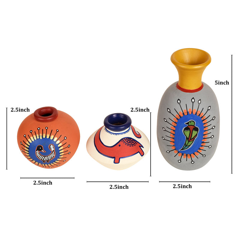 Buy Sumaya Tribal Terracotta Vase - Three Piece Set Vase from Vaaree