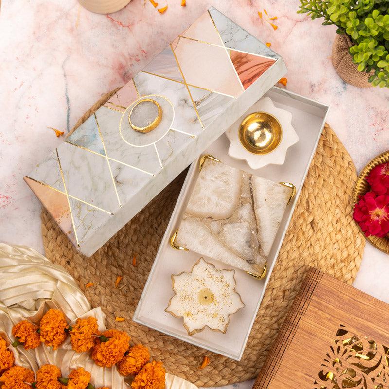 Buy Athviya Agate Gift Box - White Gift Box from Vaaree