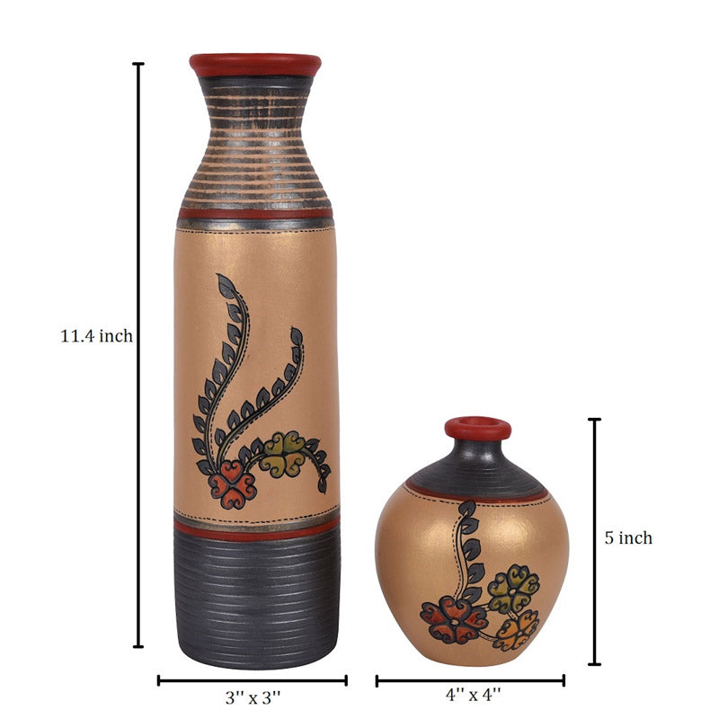 Buy Kamya Terracotta Vase - Set of Two Vase from Vaaree