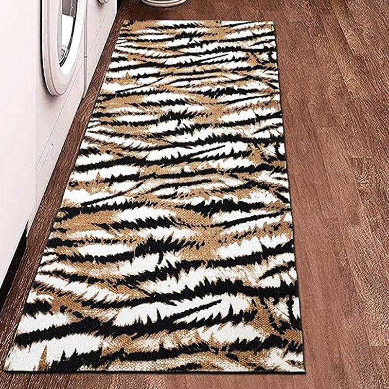 Buy Leopard Stripe Runner Rug Runner Rug from Vaaree