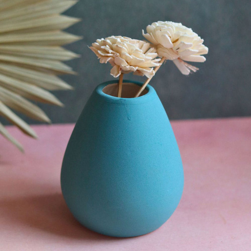 Buy Yelena Ceramic Vase - Blue Vase from Vaaree