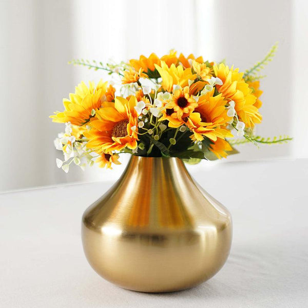 Buy Lumio Metal Vase Vase from Vaaree