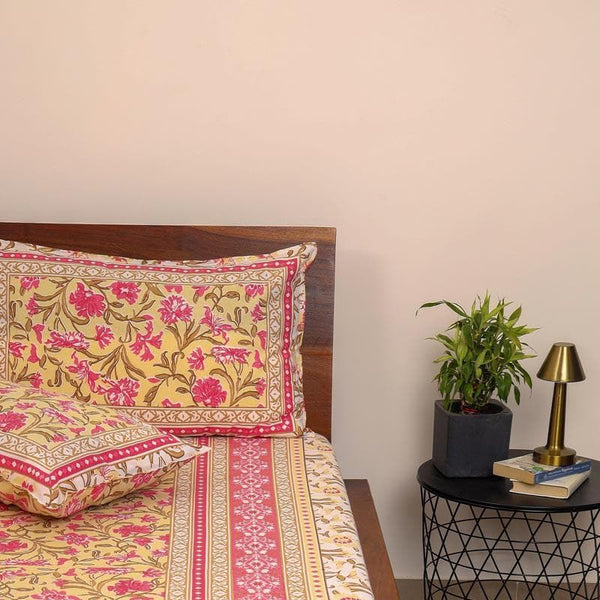 Buy Nazakat Jaipuri Bedsheet - Pink at Vaaree online | Beautiful Bedsheets to choose from