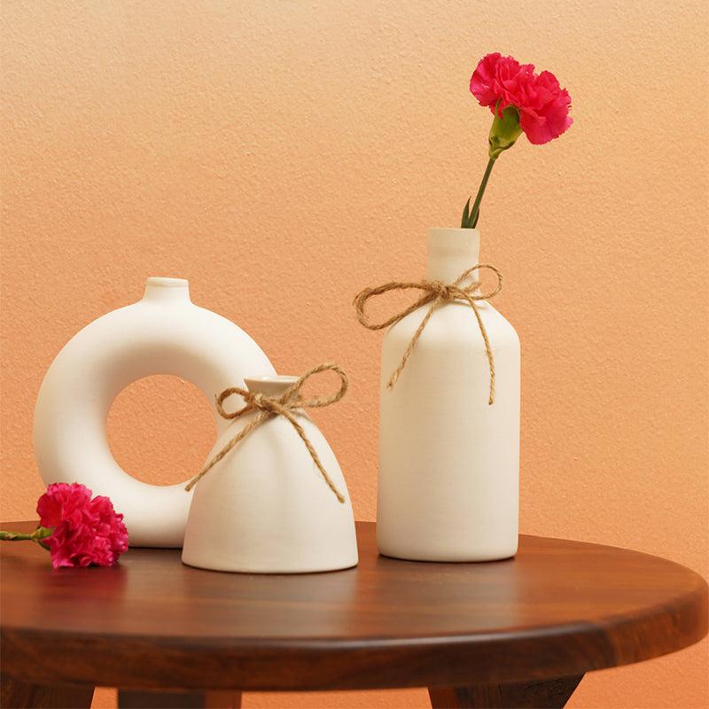 Buy Rovo Boho Vase - Set Of Three Vase from Vaaree