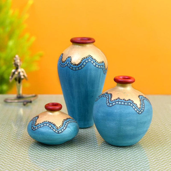 Buy Rianna Terracotta Vase - Three Piece Set Vase from Vaaree