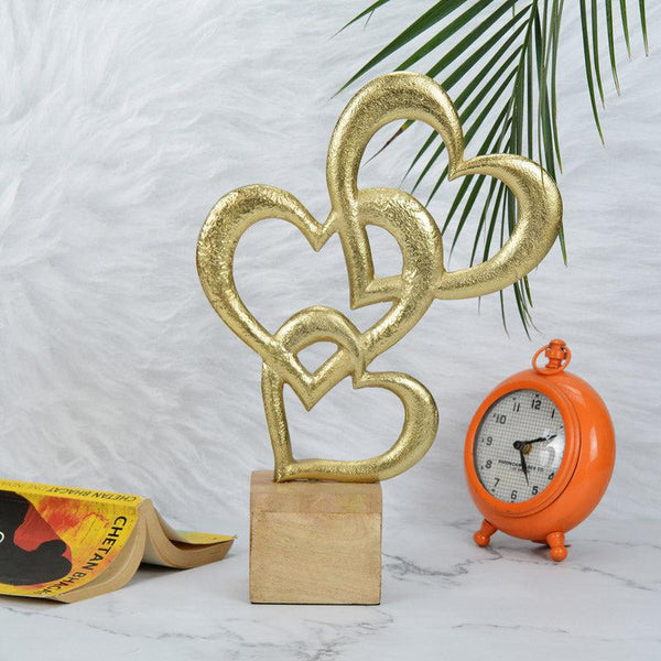 Lovely Loop Showpiece - Gold