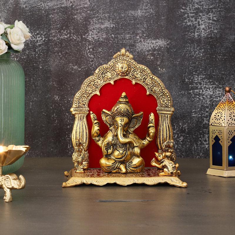 Buy Vinayaka Nitya Idol Gift Box Idols & Sets from Vaaree