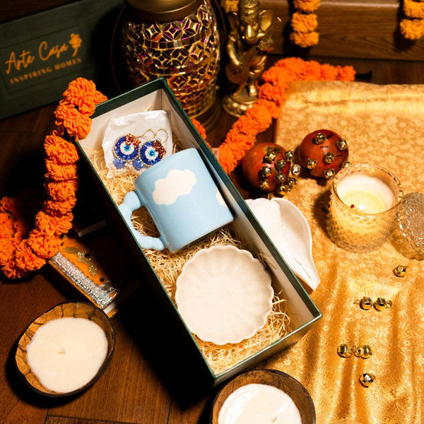 Buy Cloud Calls Diwali Gift Box Gift Box from Vaaree