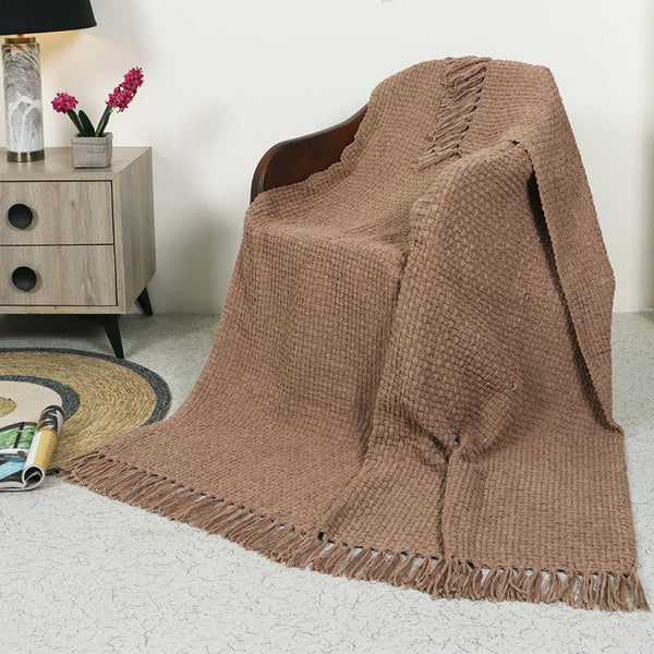 Buy Cozy Loom Throw - Coffee Throws from Vaaree