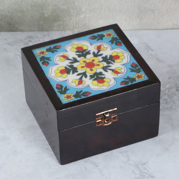 Buy Shama Handpainted Organizer Pen Stand from Vaaree