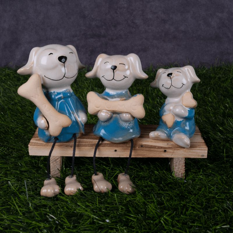 Buy Happy Dog Family Showpiece from Vaaree