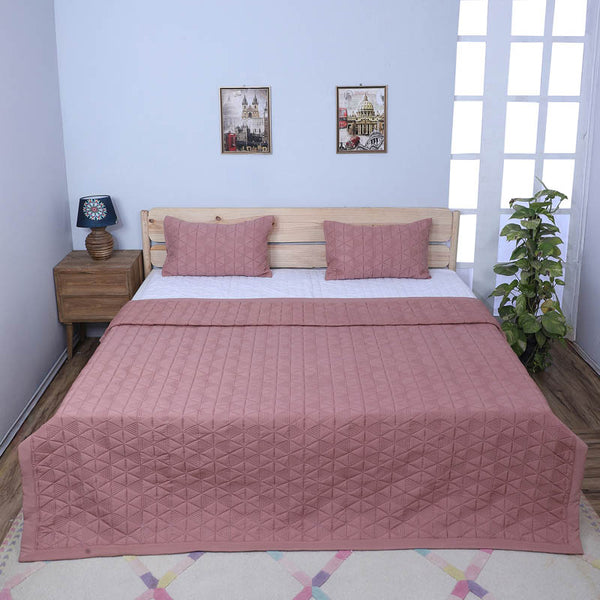 Buy Starsia Microfiber Bedcover - Peach Bedcovers from Vaaree