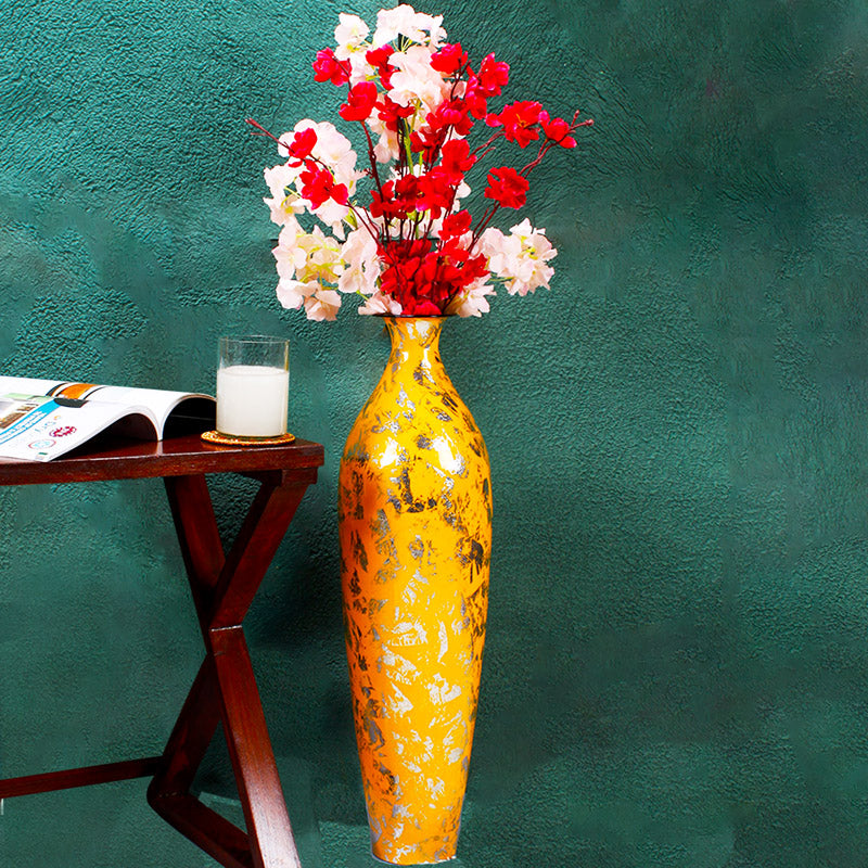 Buy Ensho Lacquered Vase Vase from Vaaree