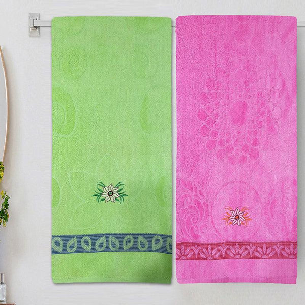 Buy Reto Flora Bath Towel (Pink & Green) - Set Of Two Bath Towels from Vaaree