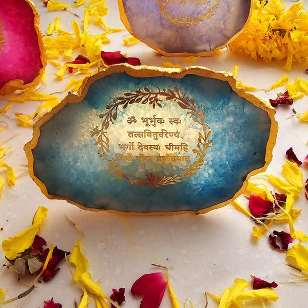 Buy Festive Gayatri Mantra Agate Tealight Candle Holder - Turquoise Gift Box from Vaaree