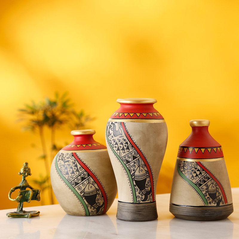 Buy Rade Terracotta Vase - Three Piece Set Vase from Vaaree