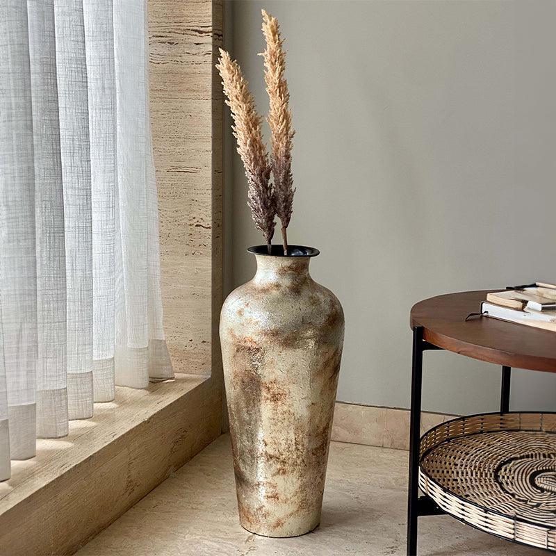 Buy Sequena Iron Vase - Short Vase from Vaaree