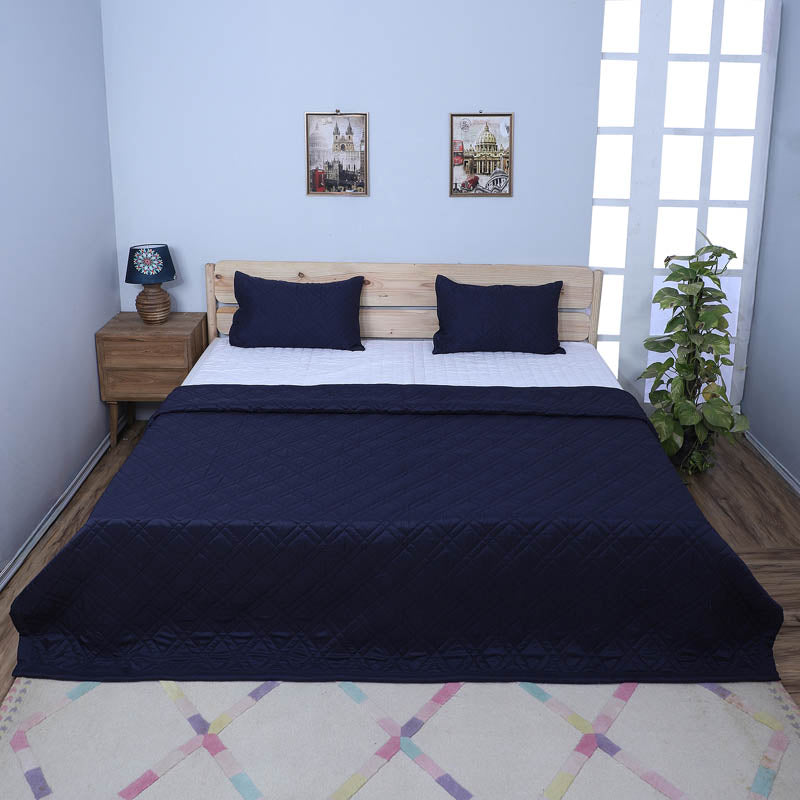 Buy Starsia Microfiber Bedcover - Blue Bedcovers from Vaaree