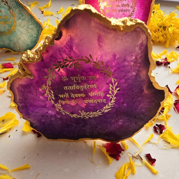 Buy Festive Gayatri Mantra Agate Tealight Candle Holder - Purple Gift Box from Vaaree