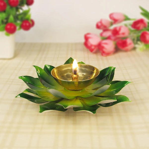 Buy Lush Lotus Festive Diya Diyas from Vaaree