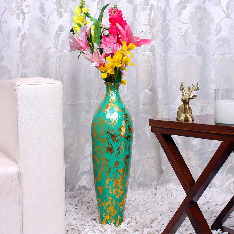 Buy Minara Lacquered Floor Vase Floor Vase from Vaaree